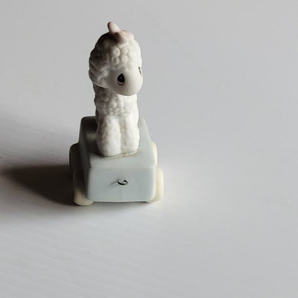 Vtg 1985 Precious Moments Happy Birthday Little Lamb 1st Birthday Train 15946 - Picture 9 of 11